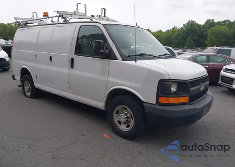 2015 Chevrolet Express 2500 Work Van z USA, uszkodzony, nr VIN 1GCWGFCF4F1151502